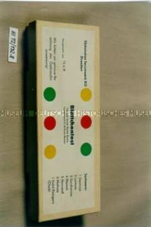 Untersuchungsblättchen (Blättchentest) in Originalverpackung mit Gebrauchsanweisung