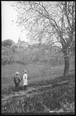 Röhrsdorf. Blick zum Schloss