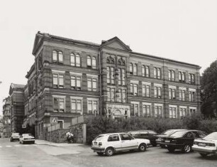 Oelsnitz/Vogtland. Mittelschulen 1 und 2, Karl-Marx-Platz / Ecke Pestalozzistrasse