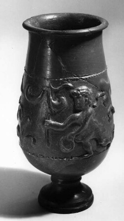 Terra sigillata-Becher : Terra sigillata-Becher. Keramik (0/395). Speyer: Historisches Museum der Pfalz mit Weinmuseum
