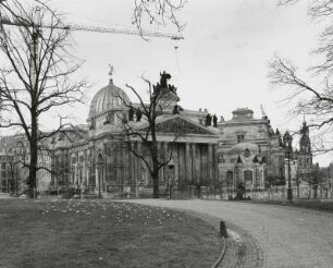 Hochschule für Bildende Künste : Ausstellungsgebäude des Sächsischen Kunstvereins (1887-1893; K. Lipsius) und Hochschule für Bildende Künste (1885-1894; K. Lipsius)