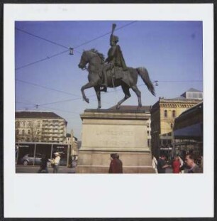 Ernst-August-Denkmal am Hauptbahnhof Hannover