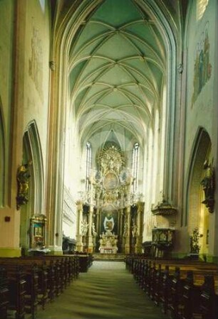 Langhaus der katholischen Pfarrkirche Hirschberg nach O