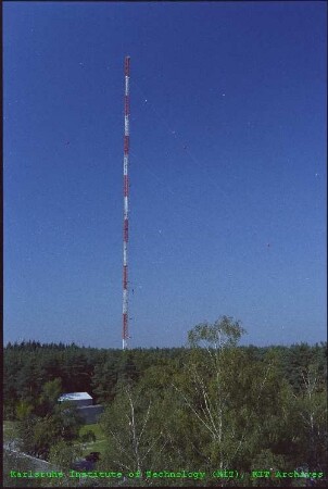 Meteorologischer Messmast des Instituts für Meteorologie und Klimaforschung (IMK)