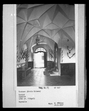 Schloss Trebsen, Inneres, Vorhalle
