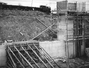 Hochwassersperrtor Gerlachshausen-Volkach/Main im Bau