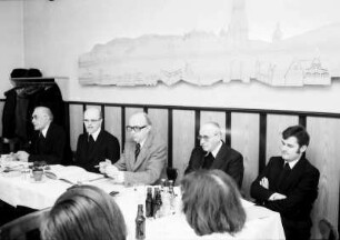 Freiburg: Kolpinghaus, Pressekonferenz mit Domkapitel Schäuble, Erzbischof Saier, Amann, Domkap. Huber, D. Ass-Uhl