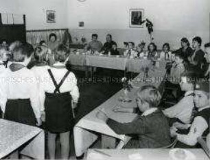 Pionierversammlung in der POS "Juri Gagarin" Pirna