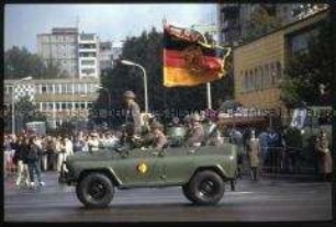 Berlin, NVA-Parade, 7. Oktober 1989
