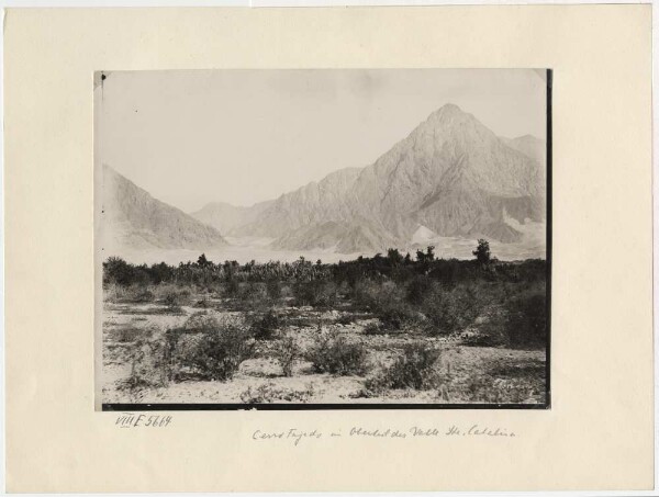 Cerro Fajado dans la partie supérieure de la Valle Sta. Catalina