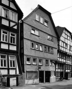 Fachwerkgebäude (Fachwerkwohnhaus); Alsfeld, Hersfelder Straße 6, Hersfelder Straße 8