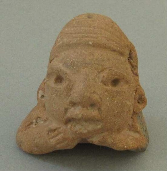 Figurine en argile (fragment)