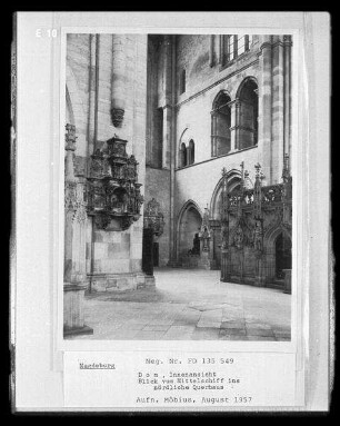 Magdeburg, Dom St. Mauritius und St. Katharina, Innenaufnahme, Querhaus : Blick vom Mittelschiff ins südliche Querhaus