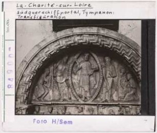La-Charité-sur-Loire: Südquerschiffportal, Tympanon, Transfiguration