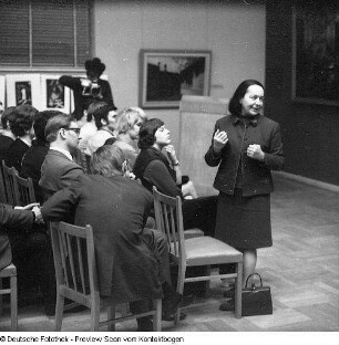 Hans Grundig Ehrung mit Lea, Jugendklub Staatliche Kunstsammlungen