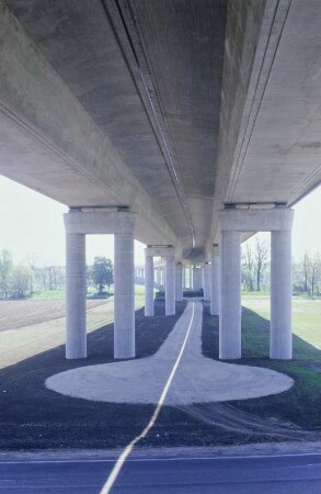 Saalebrücke Schkortleben
