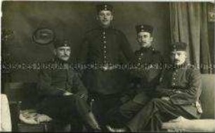 Atelieraufnahme von Soldaten