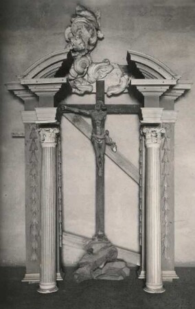 Sehlis bei Leipzig. Kirche. Teile des Altars. Vor der Wiederherstellung 1952