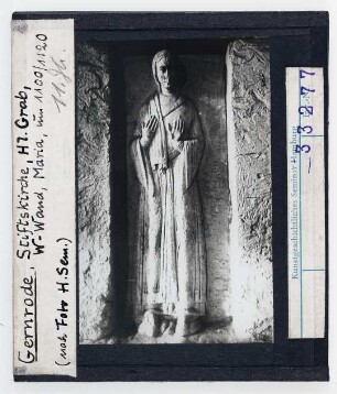 Gernrode, Stiftskirche St. Cyriacus: Heiliges Grab, Westwand, Maria
