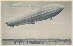 Foto des Zeppelin-Luftschiffs bei der Landung (Druck)