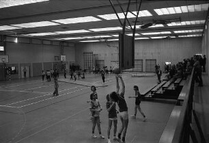 Einweihung des Otto-Hahn-Gymnasiums in der Waldstadt