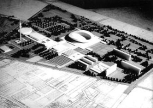 Hansjakob, Gottfried; München - Oberschleißheim, Oberwiesenfeld; Olympiagelände Oberwiesenfeld und Wettbewerb Olympia-Schießanlage Oberschleißheim - Modellfoto (Ansicht), Wettbewerb