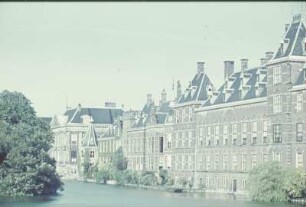 Wasserschloß? (vielleicht in Holland)