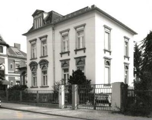 Radebeul, Goethestraße 9. Wohnhaus (um 1900)