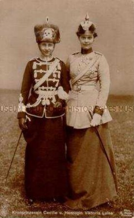 Cecilie von Preußen mit Viktoria Luise