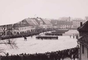 Parade des Königlich-Sächsischen Infanterieregiments Nr. 103 auf dem Kornmarkt in Bautzen