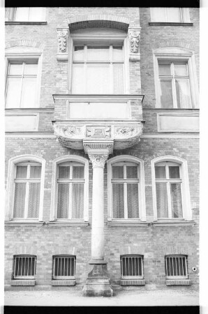Kleinbildnegative: Mietshaus, Bülowstr. 37, 1982