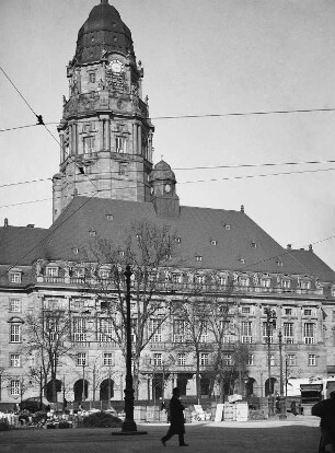 Dresden-Altstadt. Neues Rathaus (1904-1910; C. Roth, E. F. Bräter), Ringstraße (heute: Dr.-Külz-Ring) 19. Teilansicht von Osten