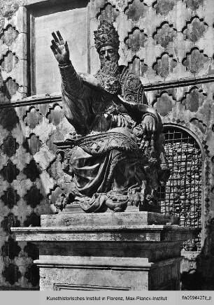 Statue von Papst Julius III.