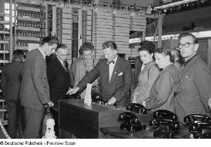 Telefone auf der Leipziger Herbstmesse 1954