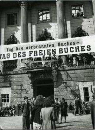 Der "Tag des freien Buches" in der Berliner Universität
