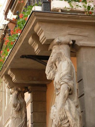 Desolates historisches Haus in der Altstadt von Sibiu (Hermannstadt), Siebenbürgen, Rumänien