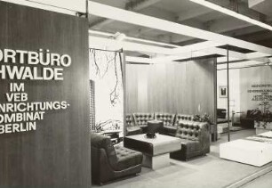 Sitzgruppe : Ausstellungskojen mit Sitzgruppen (1976; VEB Einrichtungskombinat Berlin)