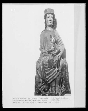 Thronende Madonna