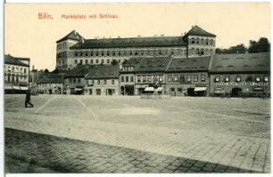 Bilin. Markplatz mit Schloss