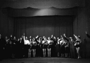 Bukarest: UfA-Truppe, Liedertafel, Ensemble grüßt