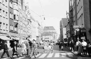 Augsburg: Karolinenstraße/[Hoher Weg] vom Perlachturm