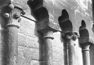 Halberstadt, Dom St. Stephanus und St. Sixtus, Vorhalle, Blendarkaden