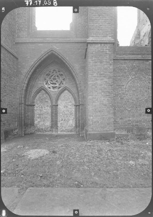 Neubrandenburg. Stadtkirche St. Marien. Portal