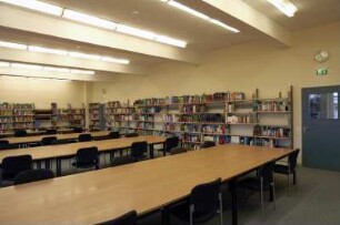 Sächsische Landesbibliothek - Staats- und Universitätsbibliothek Dresden, Zweigbibliothek Medizin. Arbeitsplätze im Freihandbereich
