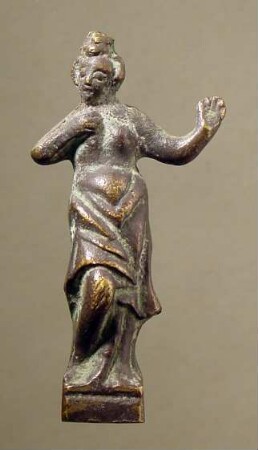 - Objekt ohne Bezeichnung im Inventarbuch - (späterer Zusatz: "weibliche Statuette")