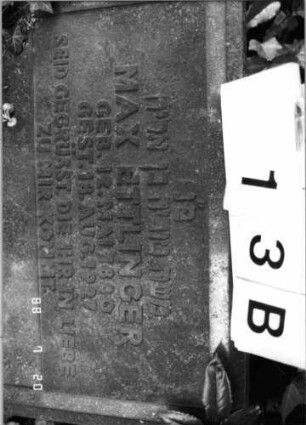 Grabstein 13B