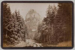 Sächsische Schweiz. Großer Zschand, vorn eine Gruppe Rastender. Blick gegen das Klinger-Massiv
