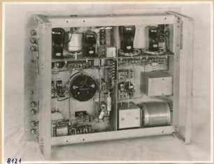 Röhrenvoltmeter HF 2897 Rückansicht geschlossen; Foto 1953
