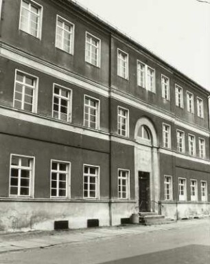 Delitzsch, Schulstraße 23. Schule (2. V. 19. Jh.). Straßenansicht