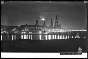 Dresden, Brühlsche Terrasse bei Nacht
